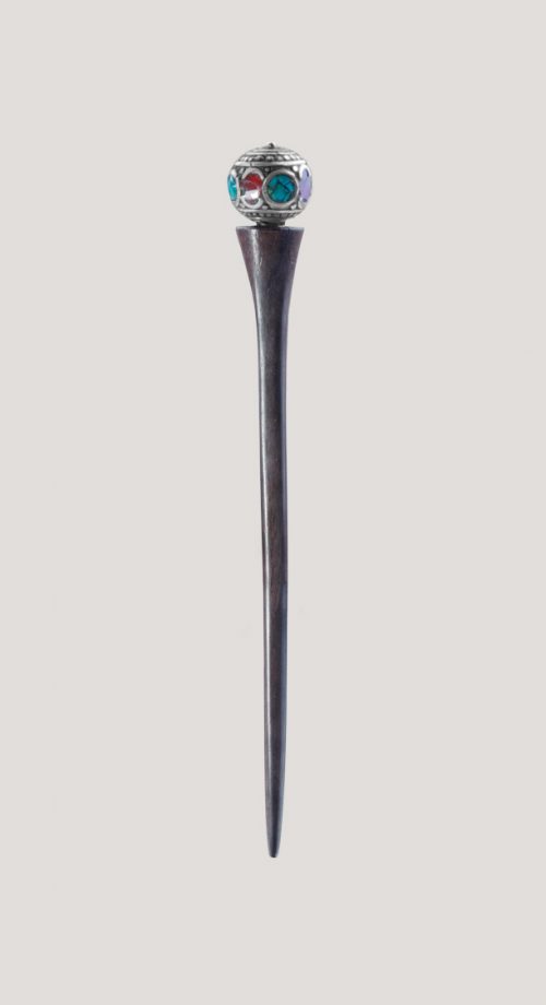 Palo para el pelo en madera de rosa y cuenta antigua de Nepal. ¡El encanto del Nepal en tus peinados!